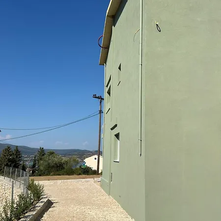 Διαμέρισμα Asmira *